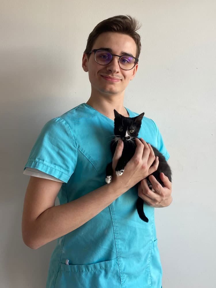 Vétérinaire Divatte Alexis Alarcon